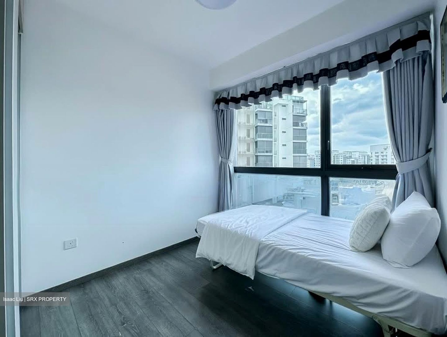 Waterbay (D19), Condominium #581938991